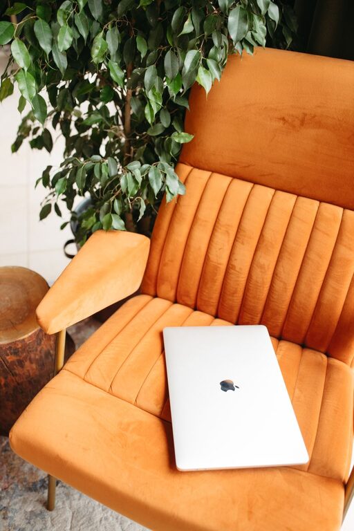 How to Create a Relaxing Home Workspace for Better Focus